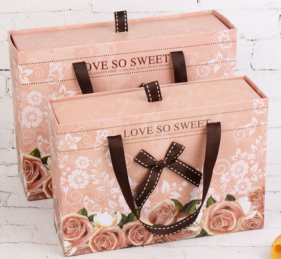 Hot Sale Custom Luxury Clothing Packaging Paper Drawer Gift Box with Handle